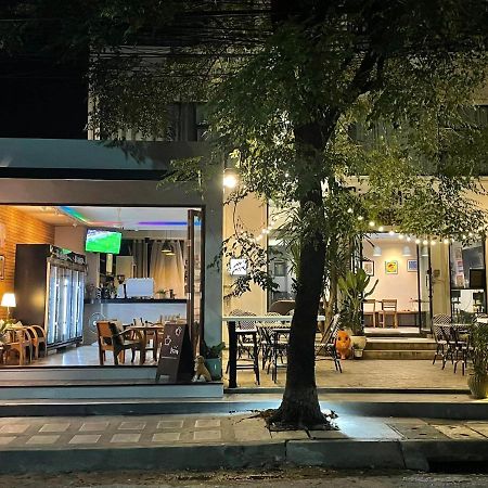 Give Me 5 Hostel Chiang Mai Zewnętrze zdjęcie