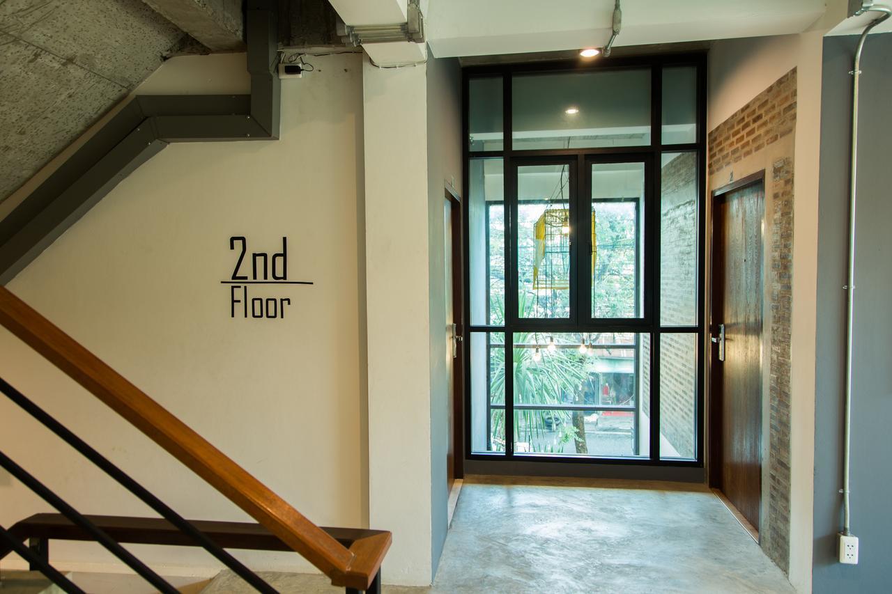 Give Me 5 Hostel Chiang Mai Zewnętrze zdjęcie