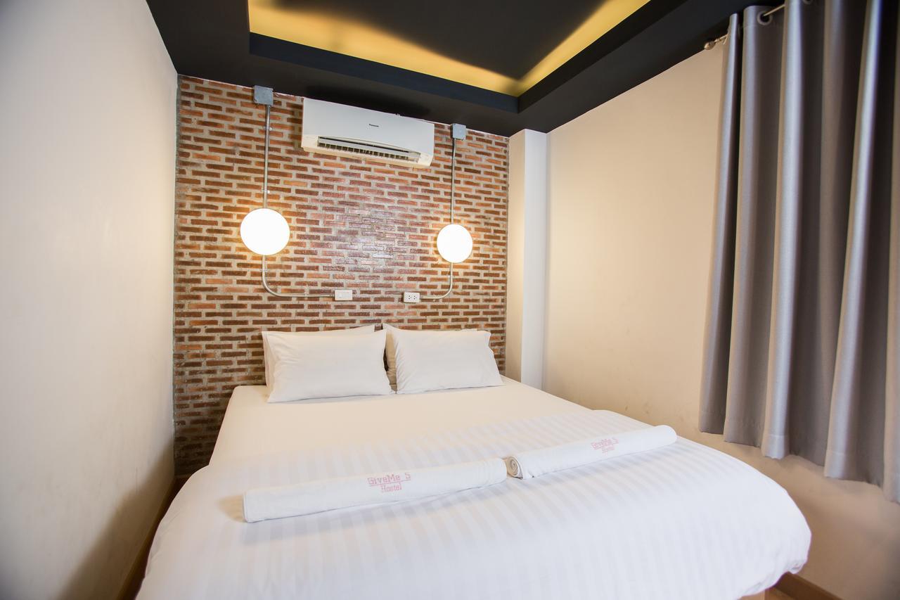 Give Me 5 Hostel Chiang Mai Zewnętrze zdjęcie